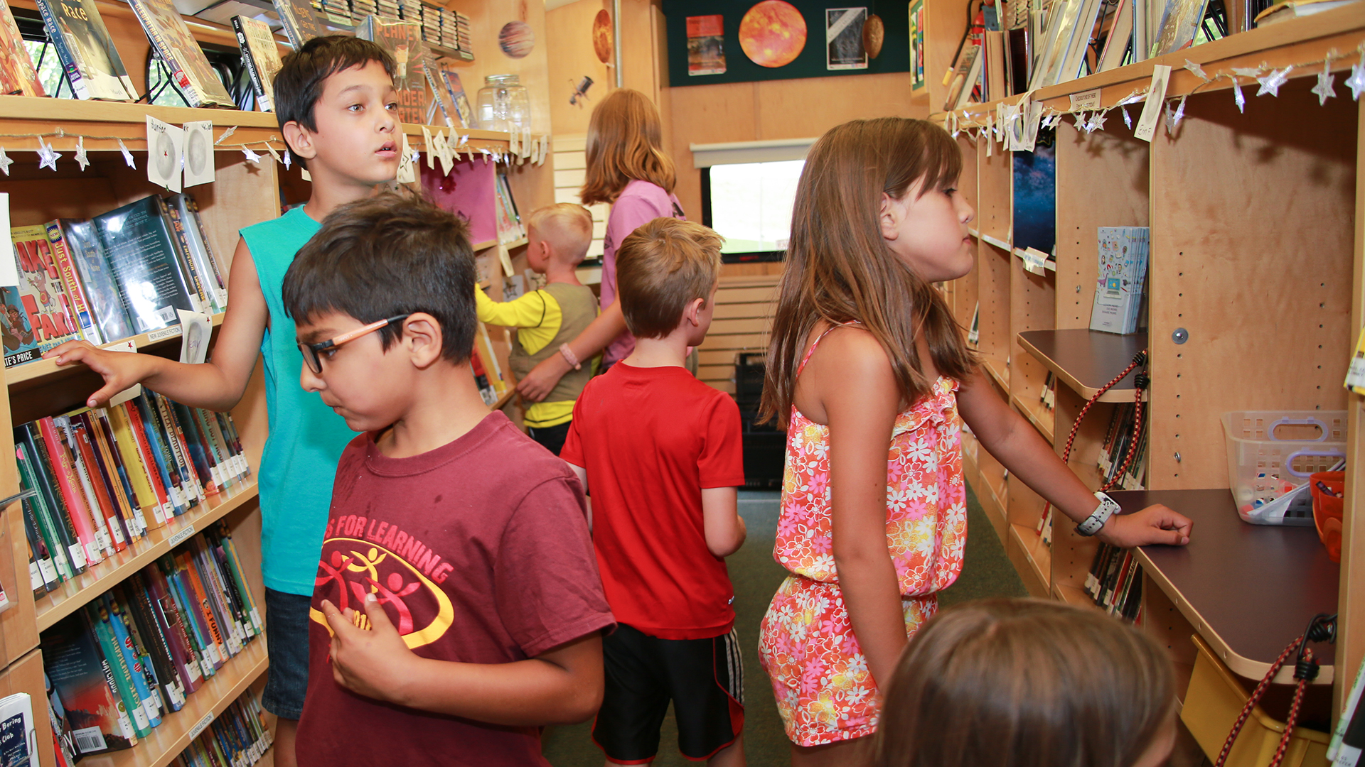 Children on Bookmobile